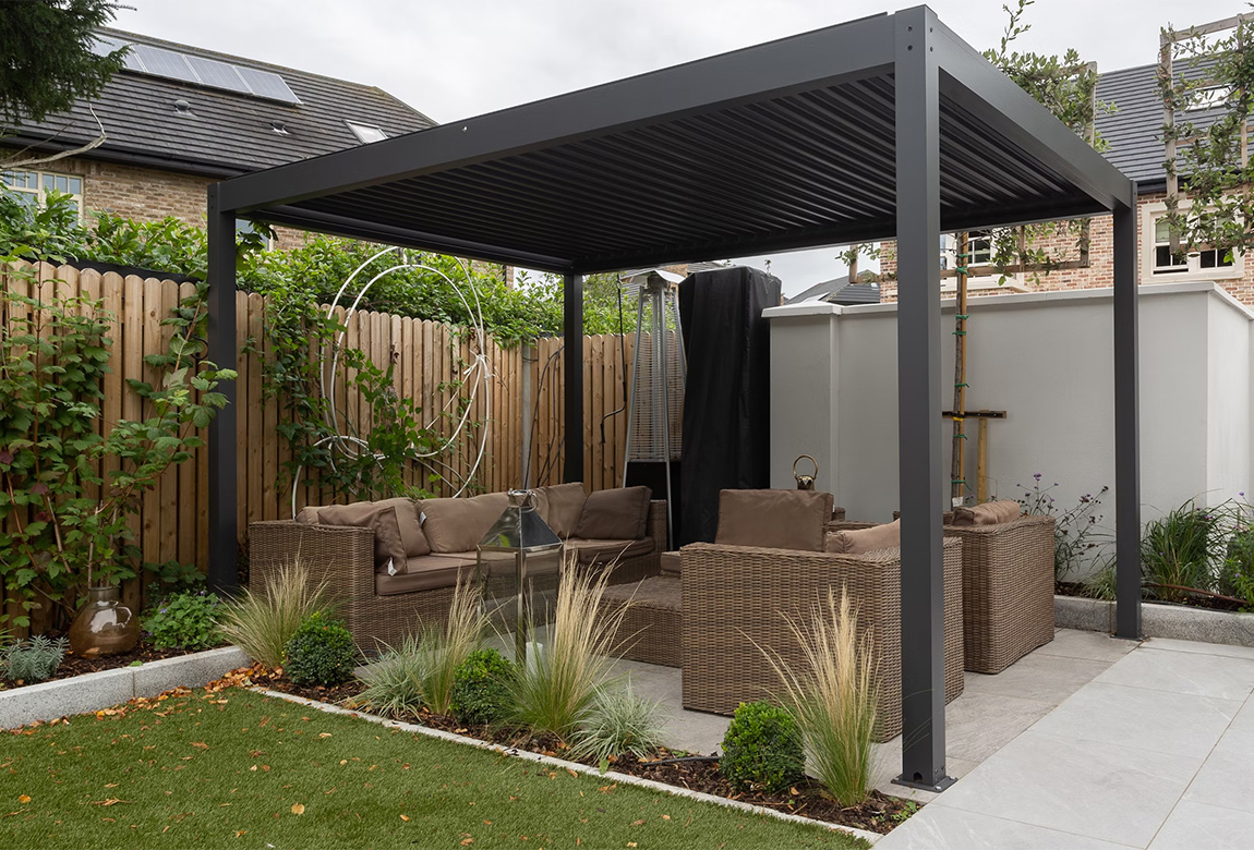 What’s the Difference Between a Pergola and a Gazebo? - Blog - 1